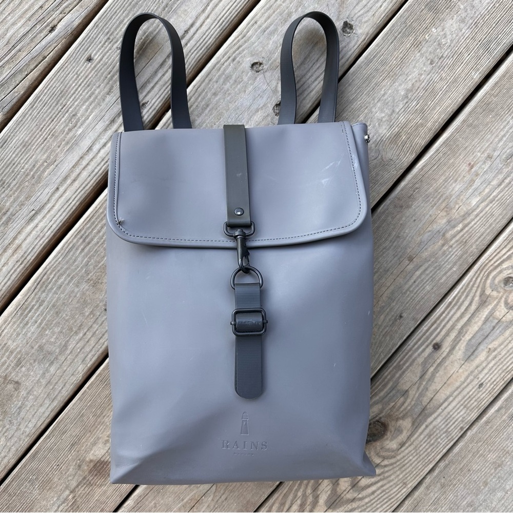 RAINS Rucksack Waterproof Backpack Grey Black - Picture 2 of 16